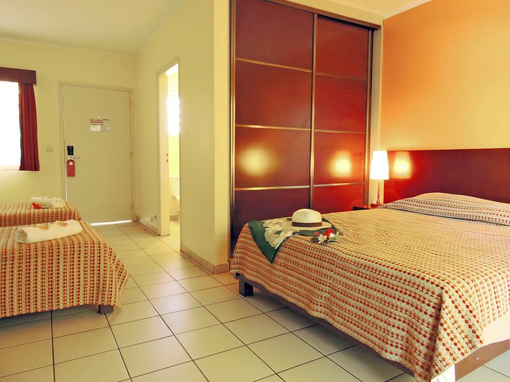 Hotel Koniambo Koné Pokoj fotografie