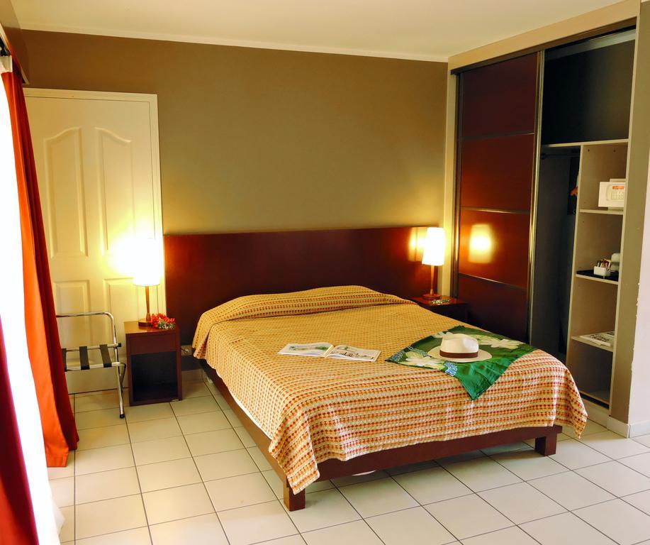 Hotel Koniambo Koné Pokoj fotografie