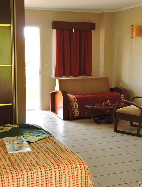 Hotel Koniambo Koné Pokoj fotografie